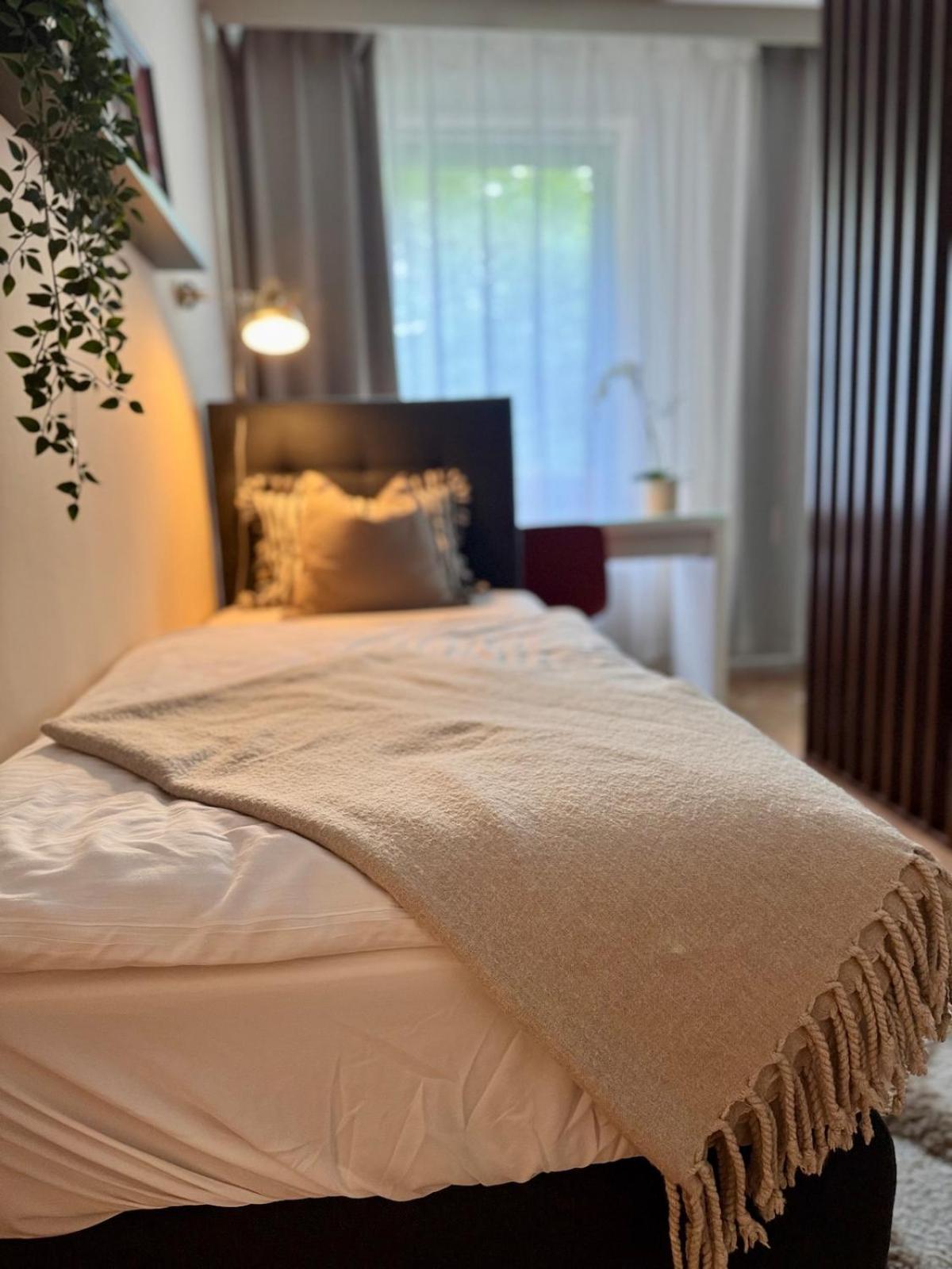 Zentrale Wohnung Direkt Am Hauptbahnhof - Bismarck Дюссельдорф Экстерьер фото