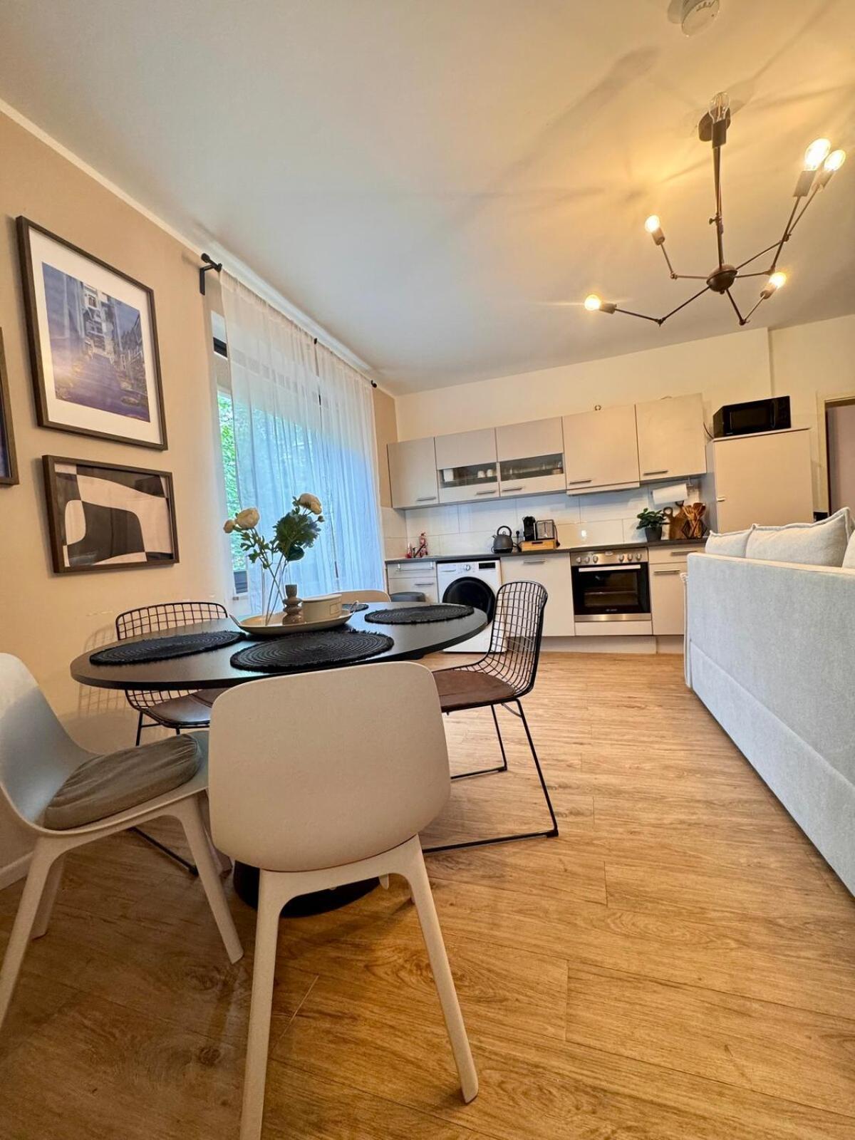 Zentrale Wohnung Direkt Am Hauptbahnhof - Bismarck Дюссельдорф Экстерьер фото