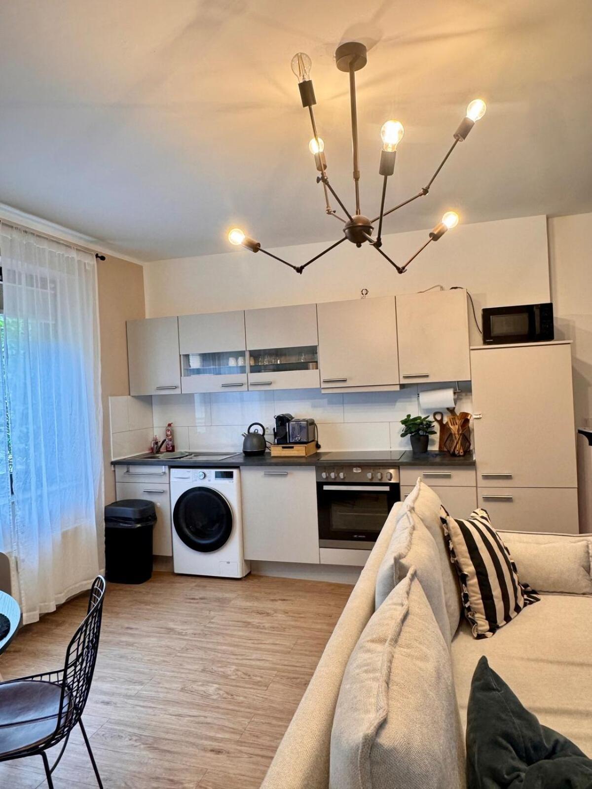 Zentrale Wohnung Direkt Am Hauptbahnhof - Bismarck Дюссельдорф Экстерьер фото
