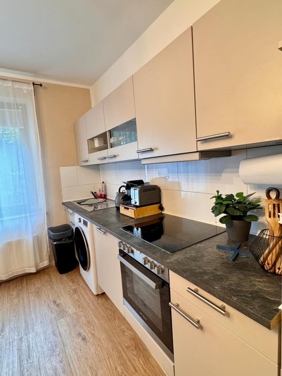 Zentrale Wohnung Direkt Am Hauptbahnhof - Bismarck Дюссельдорф Экстерьер фото
