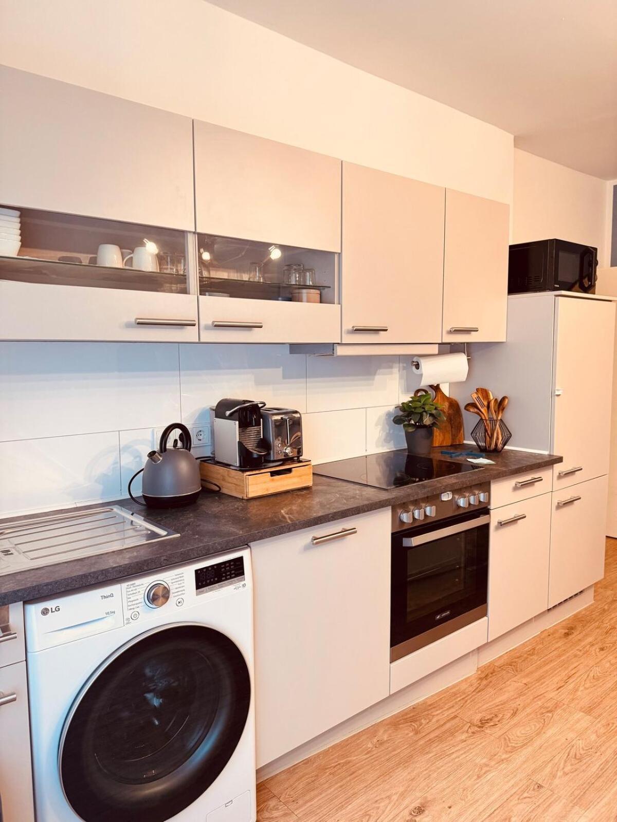 Zentrale Wohnung Direkt Am Hauptbahnhof - Bismarck Дюссельдорф Экстерьер фото
